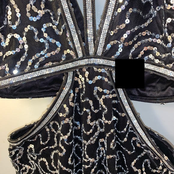 ELEGANT LONG DRESS - Picture 3 of 7